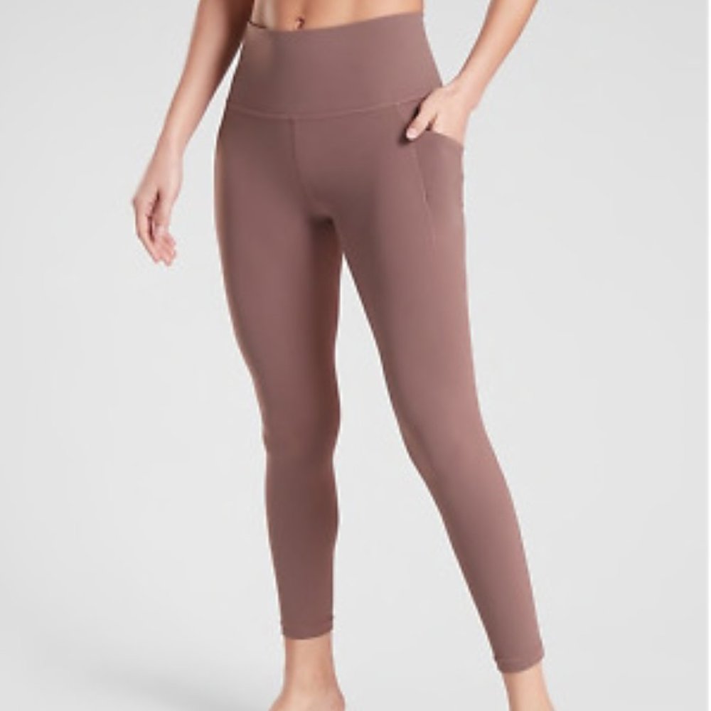 NWOT Athleta Purple Salutation Stash Leggings